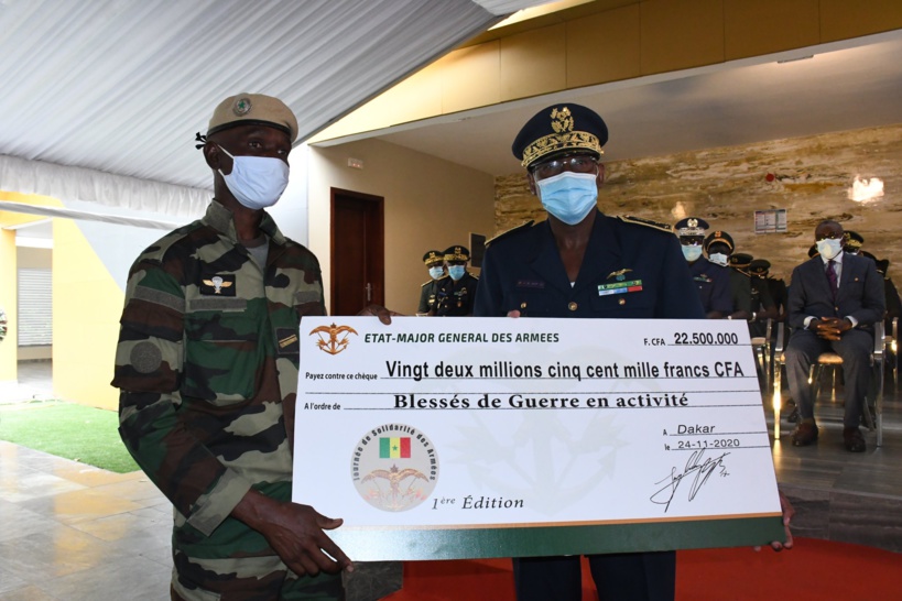 Journée de solidarité: L’Armée a distribué 42,5 millions aux blessés et mutilés de guerre ce mardi Journée de solidarité: L’Armée a distribué 42,5 millions aux blessés et mutilés de guerre ce mardi