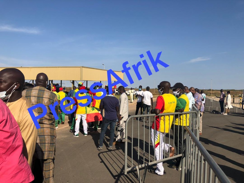 AIBD : la dépouille de Pape Bouba Diop est arrivée AIBD : la dépouille de Pape Bouba Diop est arrivée