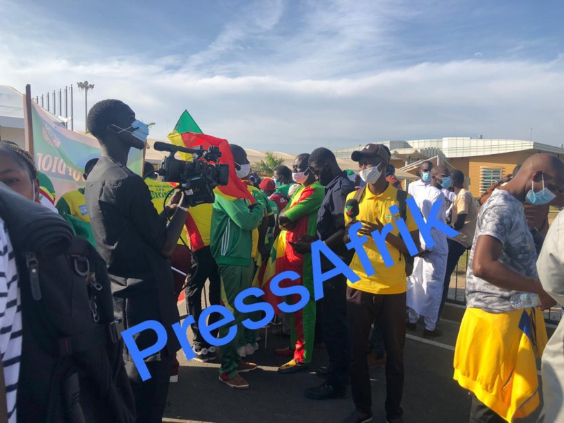 AIBD : la dépouille de Pape Bouba Diop est arrivée AIBD : la dépouille de Pape Bouba Diop est arrivée