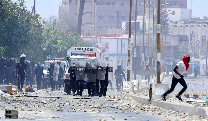 UCAD: 34 étudiants blessés, un défiguré par une bombe lacrymogène, le service médical dépassé