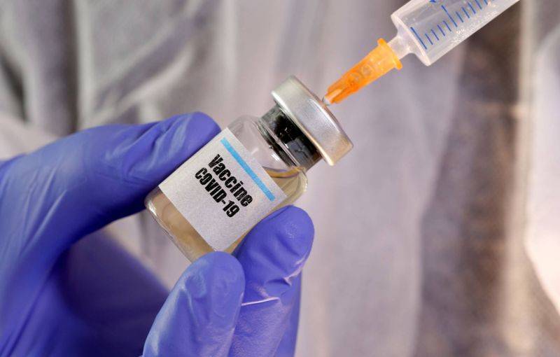 Covid-19: les laboratoires Sanofi et GSK annoncent que leur vaccin ne sera prêt que fin 2021