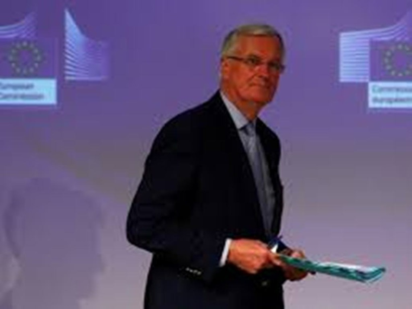 Covid-19 : l'Allemagne serre la vis en fermant les commerces non-essentiels et les écoles