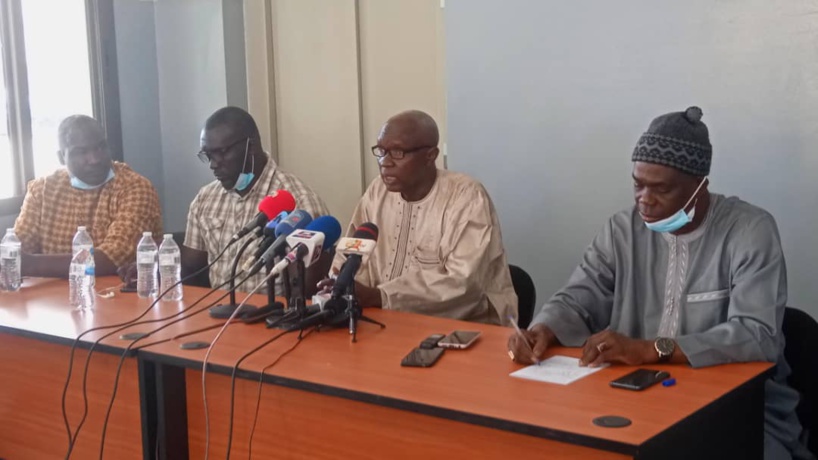 Tracasseries routières: les gros porteurs du Sénégal en grève illimitée à partir du 25 décembre Tracasseries routières: les gros porteurs du Sénégal en grève illimitée à partir du 25 décembre