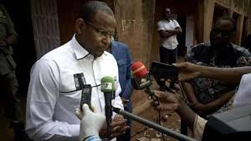 Mali: la sécurité d’État libère deux personnes, des hommes armés chez Boubou Cissé Mali: la sécurité d’État libère deux personnes, des hommes armés chez Boubou Cissé