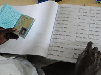 Opération de vote à Djibouti. AFP PHOTO/SIMON MAINA