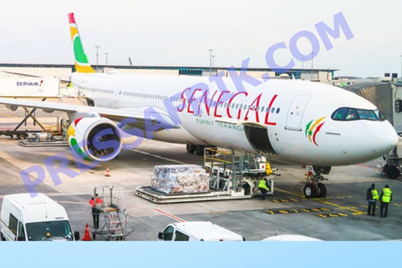 Vol HC 40 entre Paris et Dakar: un appareil d'Air Sénégal endommagé par un container Vol HC 40 entre Paris et Dakar: un appareil d'Air Sénégal endommagé par un container