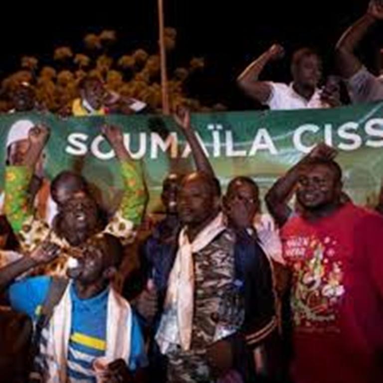 Mali: des hommages appuyés à l'accueil de la dépouille de Soumaïla Cissé