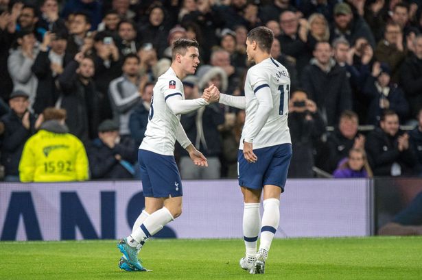 Deux joueurs de Tottenham testés positifs à la Covid-19: les dirigeants du club en colère