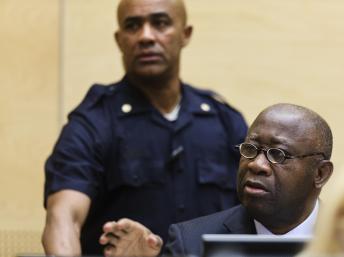 A la CPI, Laurent Gbagbo n'a pas changé sa ligne de défense, se présentant comme le vainqueur de l'élection ivoirienne. REUTERS/ Michael Kooren