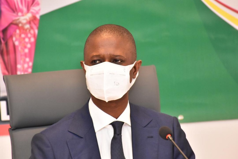 Antoine Félix Diome fait le bilan de sa première nuit de couvre feu et annonce d'autres mesures Antoine Félix Diome fait le bilan de sa première nuit de couvre feu et annonce d'autres mesures