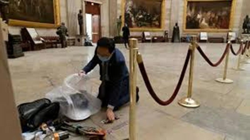 États-Unis: le Congrès marqué par le chaos, Donald Trump toujours plus accusé États-Unis: le Congrès marqué par le chaos, Donald Trump toujours plus accusé