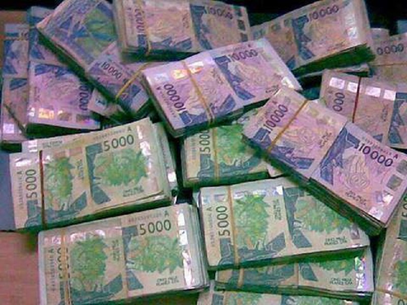 Saisie de 40 millions F Cfa faux billets Dakar: un ancien cadre de la Banque mondiale, un marabout et le fils d’un commerçant arrêtés 