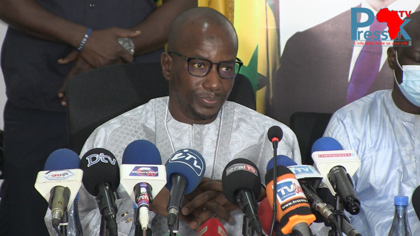 Le nouveau DG annonce avoir découvert 200 agents fictifs dans le personnel de DDD et menace Me Moussa Diop de prison Le nouveau DG annonce avoir découvert 200 agents fictifs dans le personnel de DDD et menace Me Moussa Diop de prison