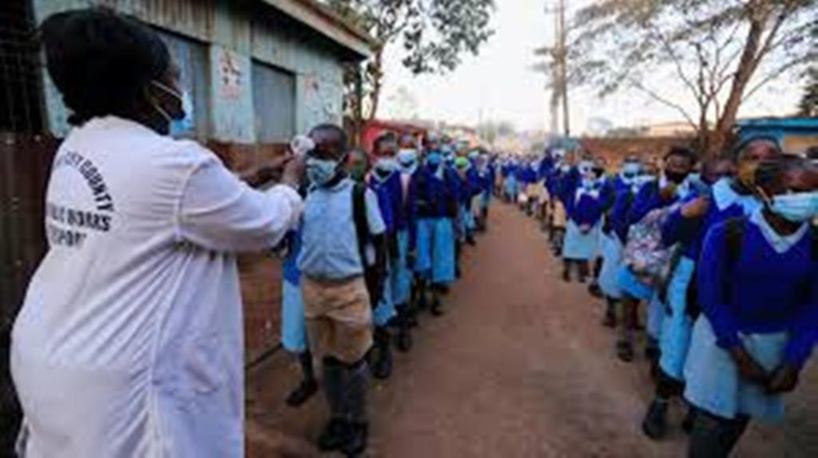 Covid-19 au Kenya: décrochage massif dans les écoles après neuf mois de fermeture Covid-19 au Kenya: décrochage massif dans les écoles après neuf mois de fermeture