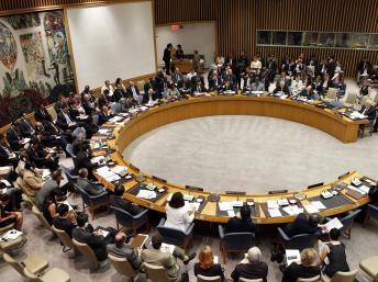 Le Conseil de sécurité de l'ONU décide une levée partielle de l’embargo sur les armes à destination de la Somalie, le 6 mars 2013.