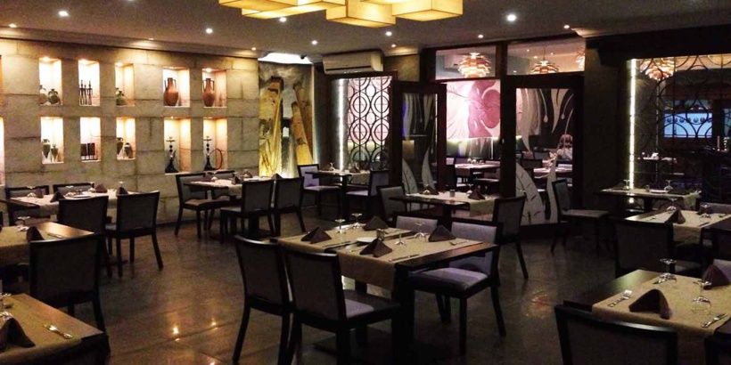 Couvre-feu 21h-5H: le personnel des restaurants craint pour son avenir Couvre-feu 21h-5H: le personnel des restaurants craint pour son avenir