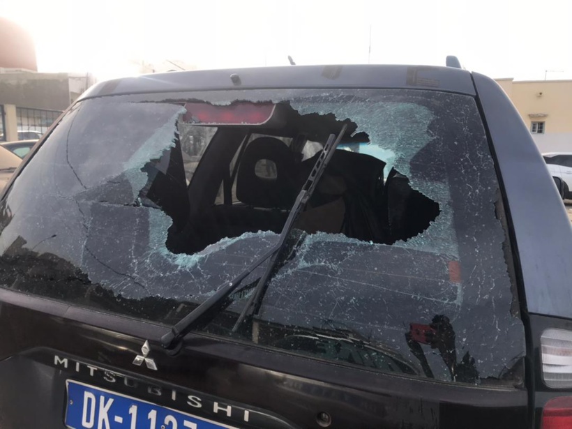 Keur Massar: Des véhicules détruits par un mystérieux individu, la gendarmerie mène l'enquête (Images)