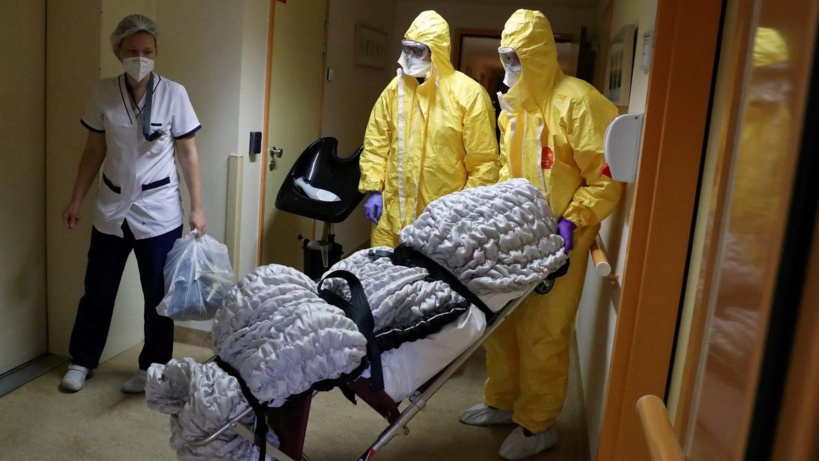 France: le Covid-19 entraîne une importante surmortalité France: le Covid-19 entraîne une importante surmortalité