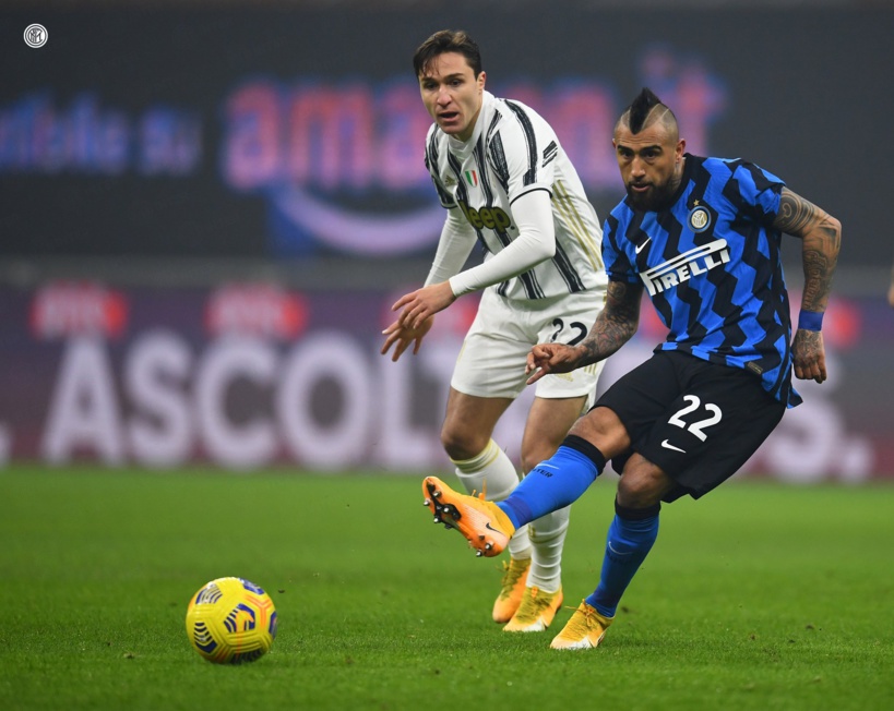 L'Inter fait tomber la Juventus et rejoint l'AC Milan en tête