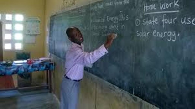Ghana: les écoliers rentrent en classe et devront rattraper un retard conséquent Ghana: les écoliers rentrent en classe et devront rattraper un retard conséquent