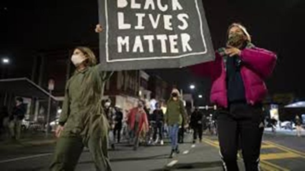 États-Unis: les progressistes et les Afro-Américains attendent Joe Biden au tournant