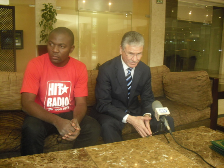 Dr Louardi Houcine et le journaliste Kodjoakou