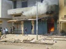 Début mars 2013, de violents affrontements ont eu lieu entre forces de l’ordre et manifestants de l’opposition, à Conakry.