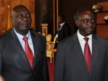Le président centrafricain François Bozizé (à droite) et le représentant de la Seleka Michel Djotodia, le 11 janvier 2013 à Libreville, au Gabon.