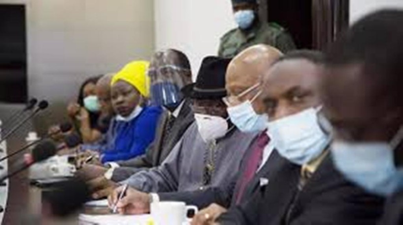 La Cédéao rappelle le Mali à ses engagements et demande la dissolution du CNSP La Cédéao rappelle le Mali à ses engagements et demande la dissolution du CNSP