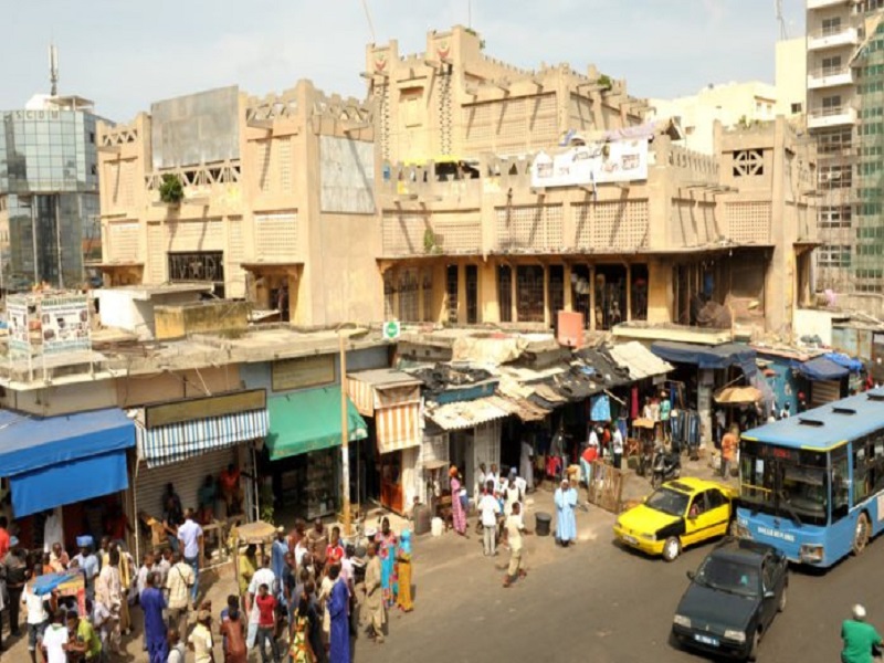 Fermeture des marchés le dimanche à Dakar : des marchands ambulants en colère