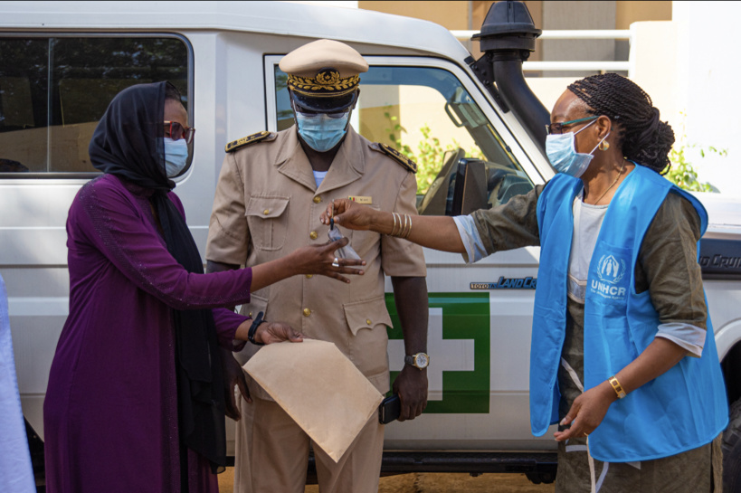 Santé: le HCR équipe le bloc opératoire du District de Podor et offre une ambulance au Poste de Matam Santé: le HCR équipe le bloc opératoire du District de Podor et offre une ambulance au Poste de Matam
