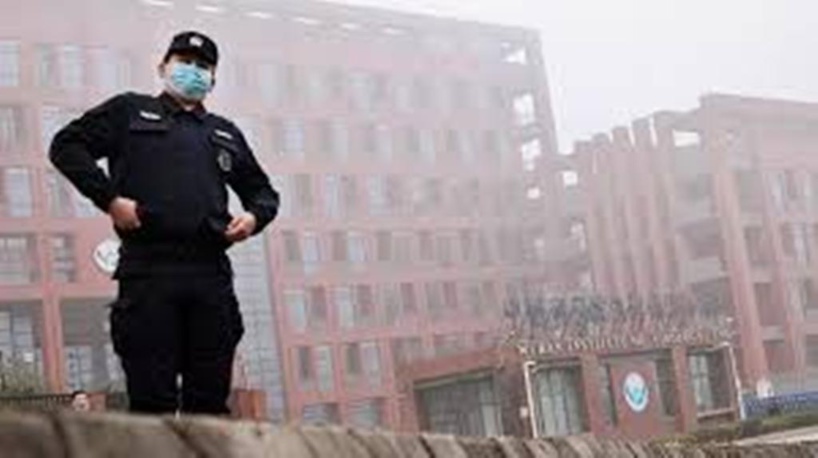 Covid-19 : l'équipe d'experts de l'OMS visite l'Institut de virologie de Wuhan