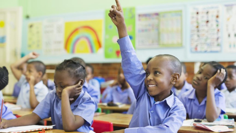 Un centre pour former plus de 10 mille enseignants de 15 pays de l’Afrique subsaharienne ouvert par la France à Abidjan