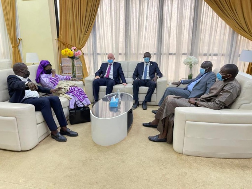 Le président de la FIFA, Infantino, est arrivé à Dakar Le président de la FIFA, Infantino, est arrivé à Dakar