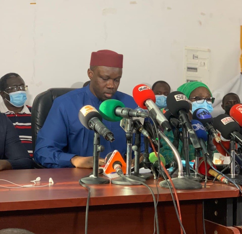 Ousmane Sonko parle d'un incident entre sa garde rapprochée des espions à côté de son domicile Ousmane Sonko parle d'un incident entre sa garde rapprochée des espions à côté de son domicile