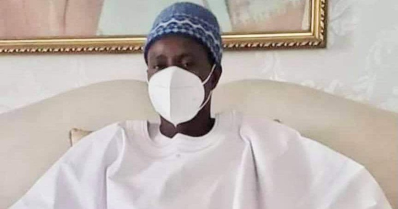 Le porte-parole du Khalife général des Mourides s'est fait vacciner contre la covid-19 Le porte-parole du Khalife général des Mourides s'est fait vacciner contre la covid-19