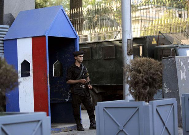 Libye: attentat à la bombe contre l'ambassade de France à Tripoli