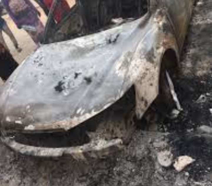 Sédhiou : 8 voitures incendiées dont celles des services des eaux et forêts et du gouverneur
