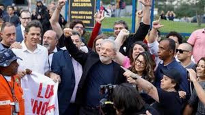 Brésil: la Cour suprême annule les condamnations de l'ex-président Lula da Silva