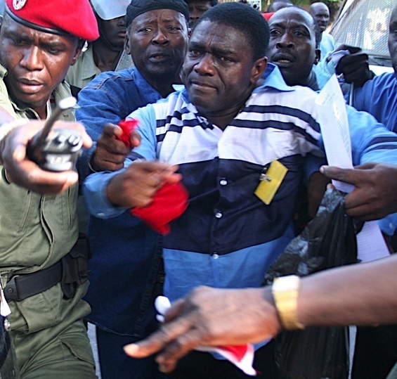 Mademba Sock secoué par une rébellion au sein de l’UNSAS et de SUTELEC