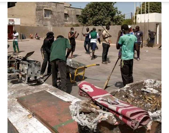 Bignona : des jeunes nettoient la ville au lendemain des manifestations