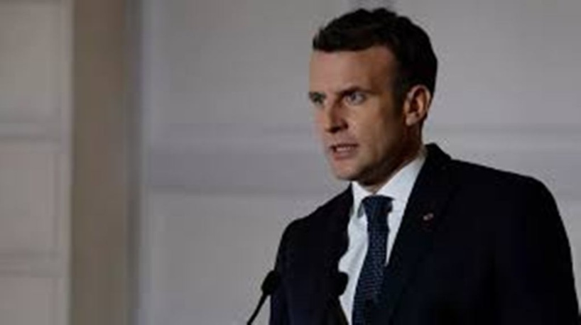 Emmanuel Macron rend hommage aux victimes du terrorisme en France Emmanuel Macron rend hommage aux victimes du terrorisme en France
