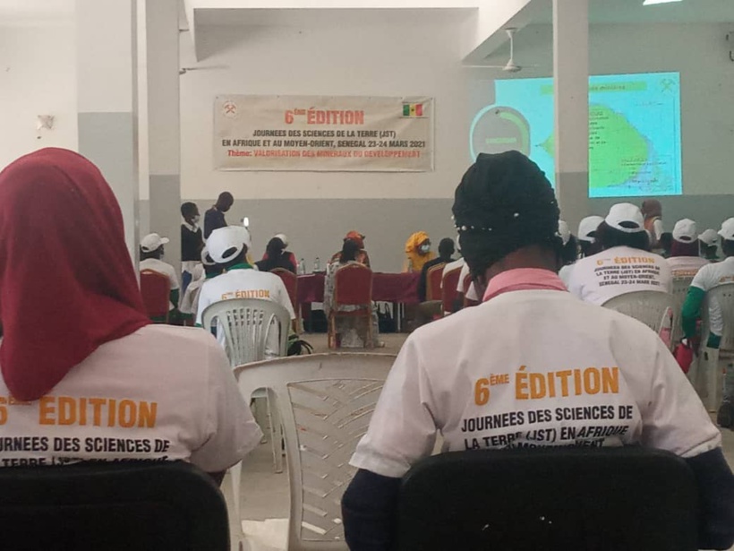 Le ministère des Mines et de la Géologie célèbre la 6ème édition des journées des sciences de la Terre pour la valorisation des Minéraux de développement Le ministère des Mines et de la Géologie célèbre la 6ème édition des journées des sciences de la Terre pour la valorisation des Minéraux de développement