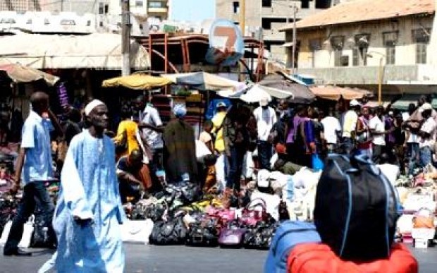 GESTION DES AMBULANTS: Macky Sall a-t-il appelé à l’ordre la mairie et l’Anama?