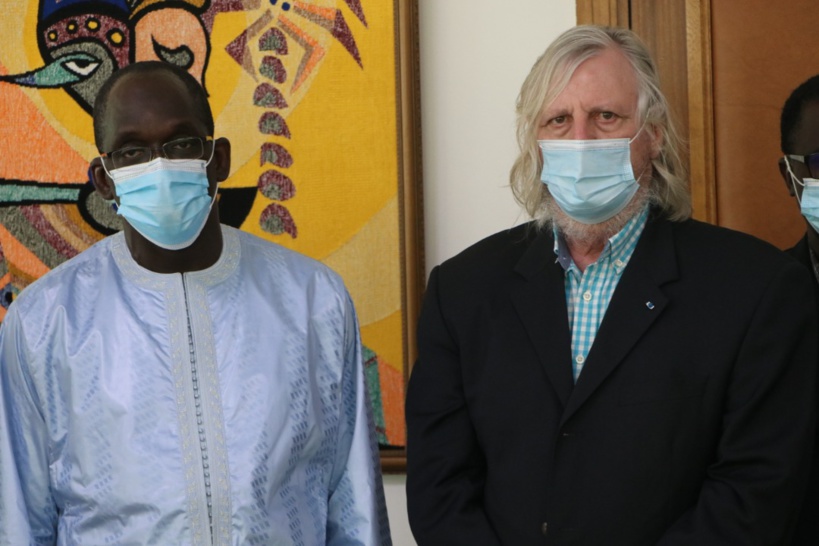 Sénégal: le ministre de la Santé Diouf Sarr a reçu Pr Raoult ce mardi 