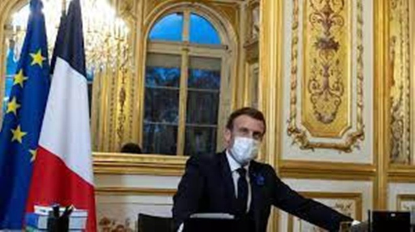 Covid-19 en France : face aux chiffres qui s'affolent, Emmanuel Macron doit trancher Covid-19 en France : face aux chiffres qui s'affolent, Emmanuel Macron doit trancher