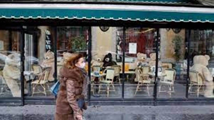 Covid-19 en France: la consommation d'alcool interdite sur la voie publique Covid-19 en France: la consommation d'alcool interdite sur la voie publique