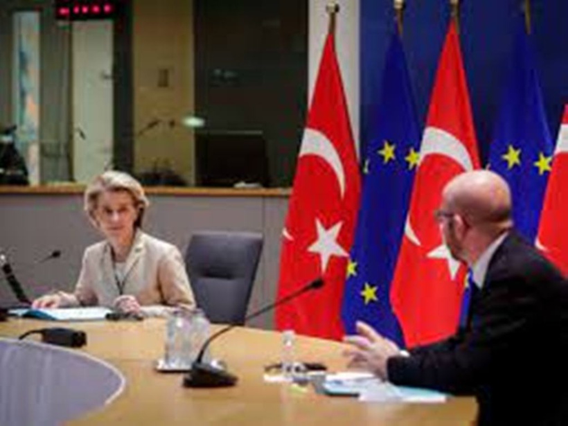 Ursula von der Leyen et Charles Michel à Ankara pour renouer avec Erdogan Ursula von der Leyen et Charles Michel à Ankara pour renouer avec Erdogan