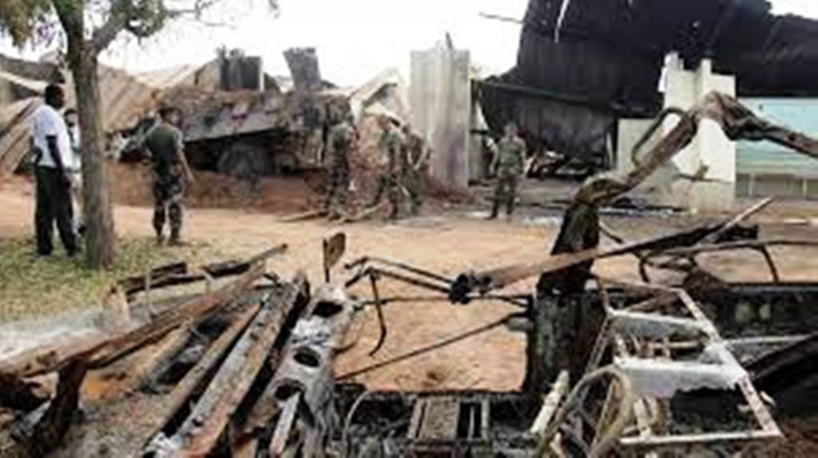 Bombardement de Bouaké : Alliot-Marie et Villepin n'expliquent pas le mystère des suspects relâchés Bombardement de Bouaké : Alliot-Marie et Villepin n'expliquent pas le mystère des suspects relâchés