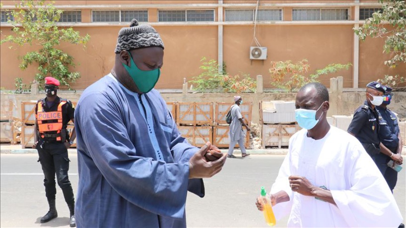 Covid_19 sn: "le variant britannique retrouvé chez 14 patients dans 7 districts de Dakar" Covid_19 sn: "le variant britannique retrouvé chez 14 patients dans 7 districts de Dakar"